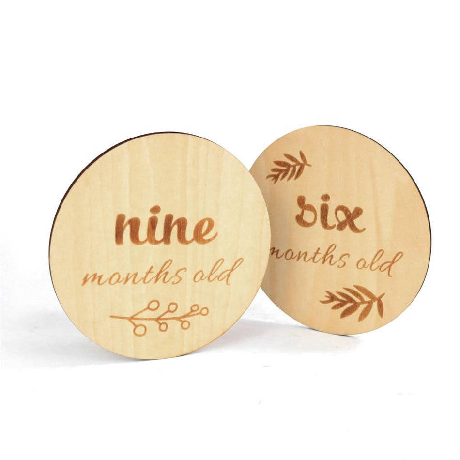 Souvenir Carving Baby Milestone Wooden Cards Round Wood Chip